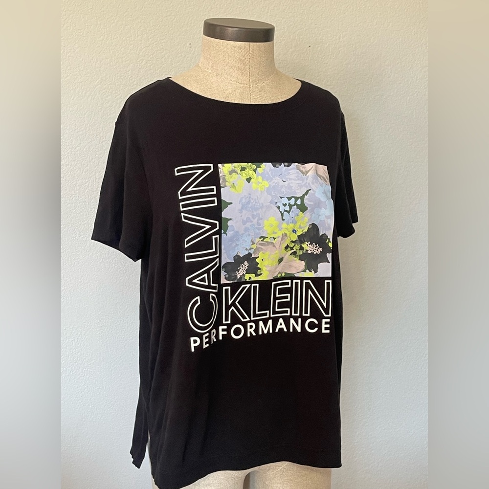 Calvin Klein Performance Black Floral Graphic Tee | Women’s XL